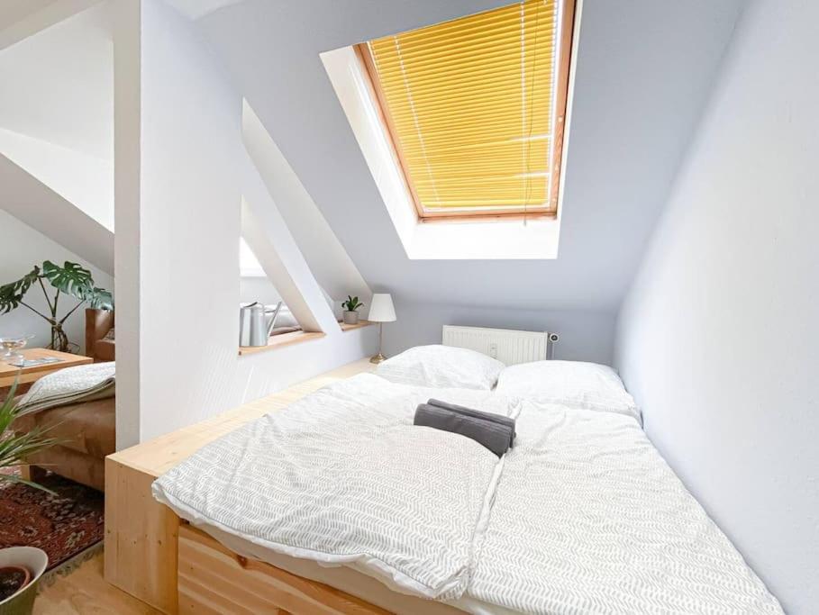 Schoene Ferienwohnung Mit Blick Ueber Stadtwald Leipzig Exterior foto