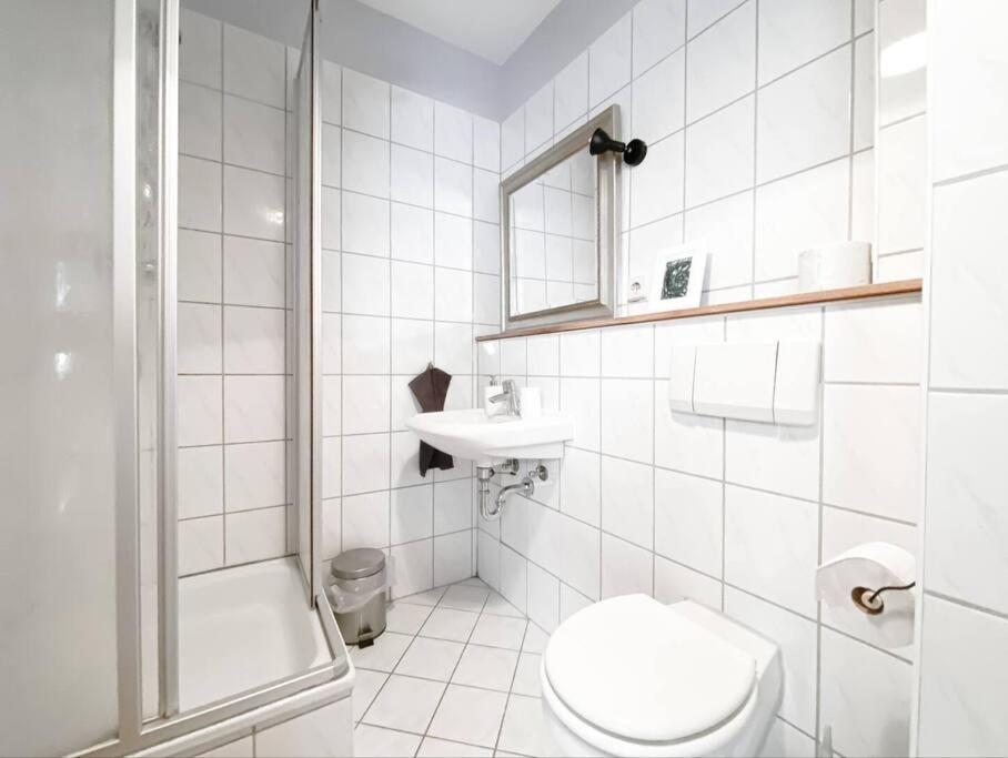 Schoene Ferienwohnung Mit Blick Ueber Stadtwald Leipzig Exterior foto